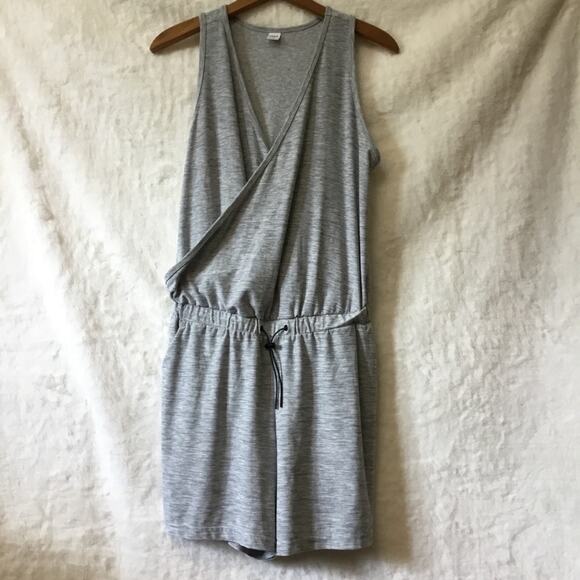 Old Navy Breathe On Gray Cross-Front V-Neck Romper - Picture 2 of 12